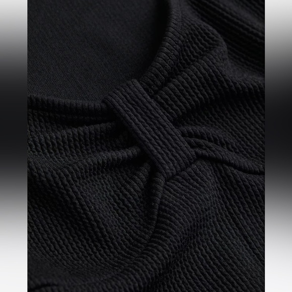 💕3/$25💕 H&M RIBBED JERSEY BODYSUIT - Picture 2 of 7